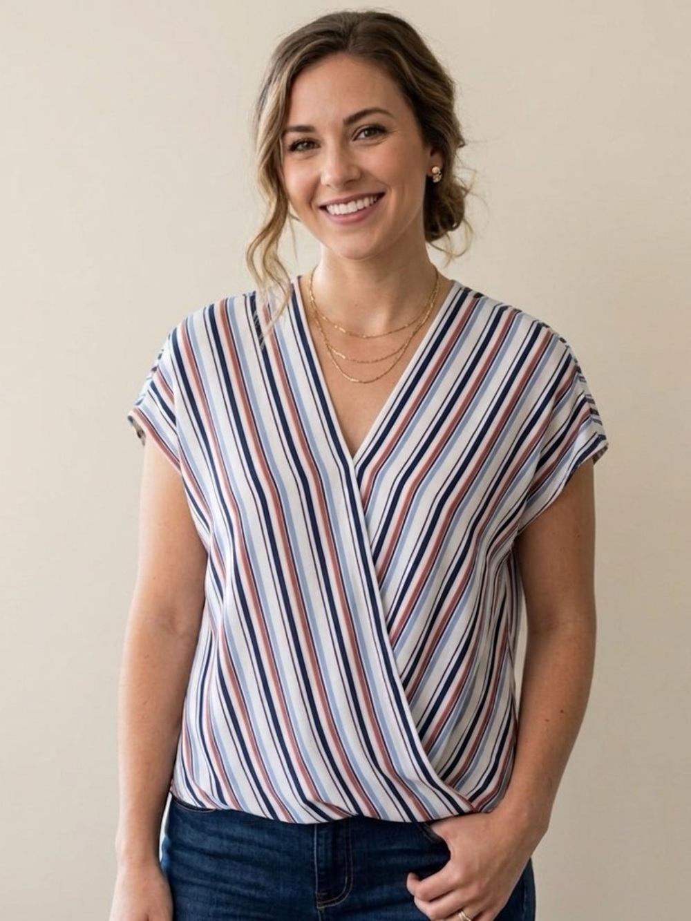 Adrianna Papell Size M Wrap V Neck Top Blouse Red White Blue Stripe Lightweight